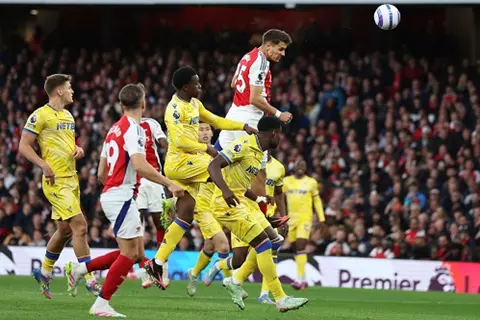 الأسرع في ديربيات لندن.. أرسنال يباغت كريستال بالاس بهدف بعد 3 دقائق